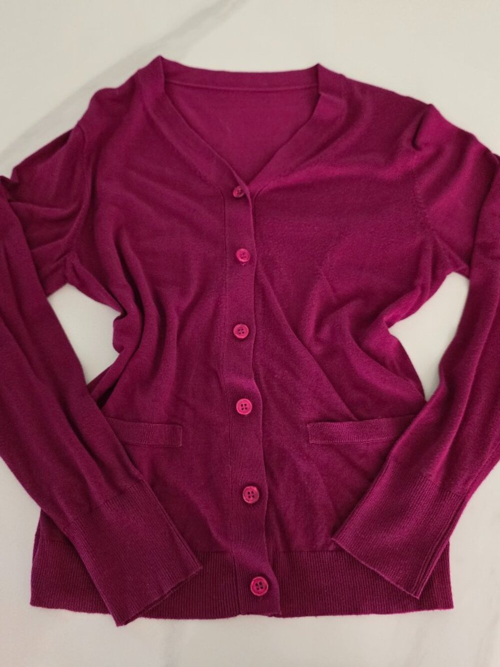 SONGZIO Premium Burgundy Plum V-Neck Knit Cardigan Women's S 90 Minimalist